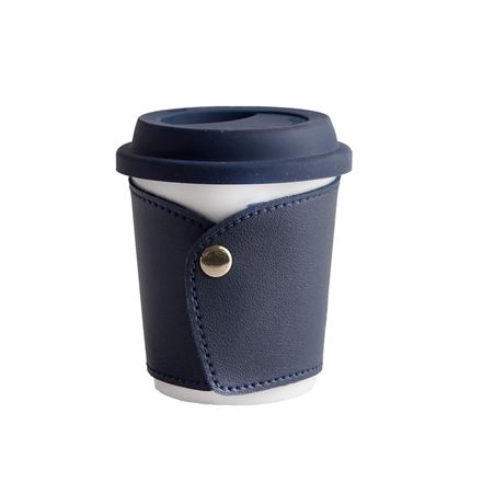 ceramic mug with a round shape